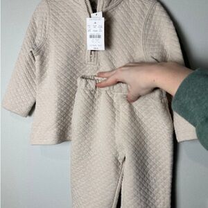 NWT Crew Cuts Quilted Beige Toddler Outfit (18-24m)